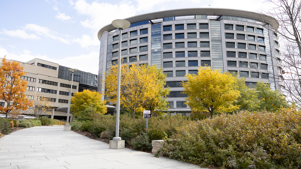 Stead Family Children's Hospital exterior